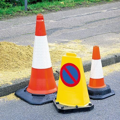 Road Cones and lamps